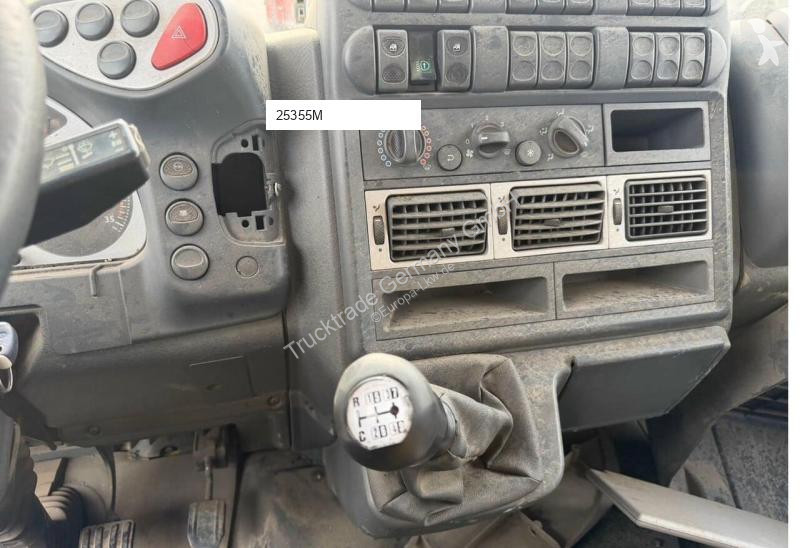 شاحنة Iveco 676 160E28