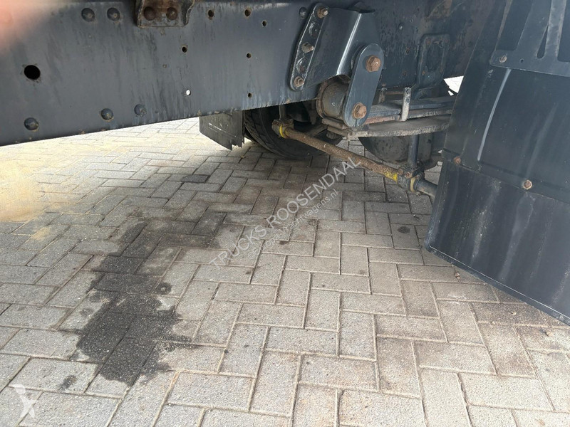 شاحنة Iveco 120E18 + euro 5 + lift