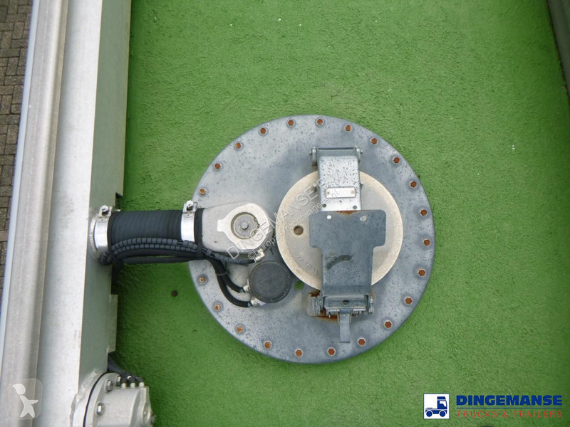 شاحنة Renault 270 dxi 4x2 fuel tank 13.7 m3 / 4...