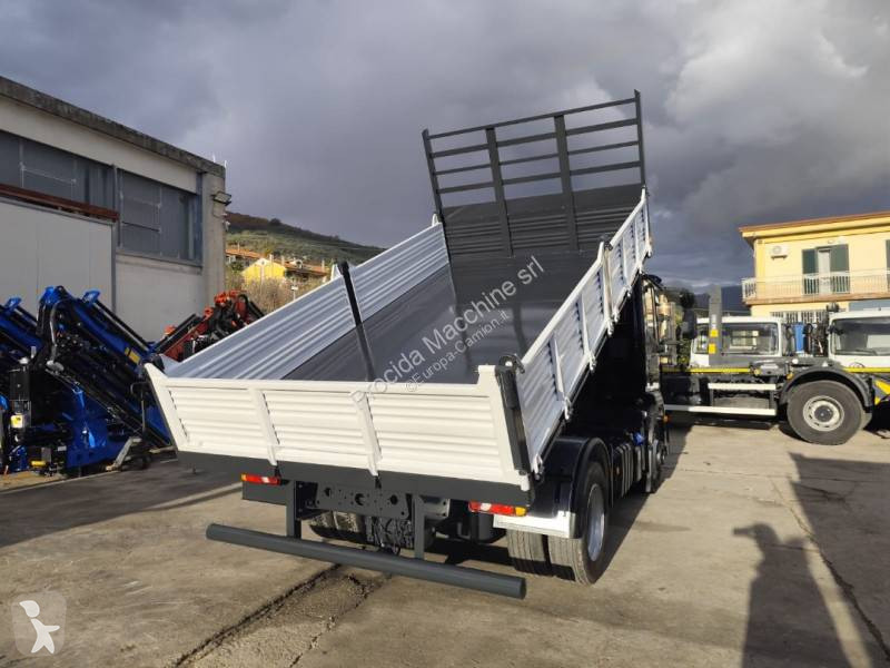 شاحنة Iveco
