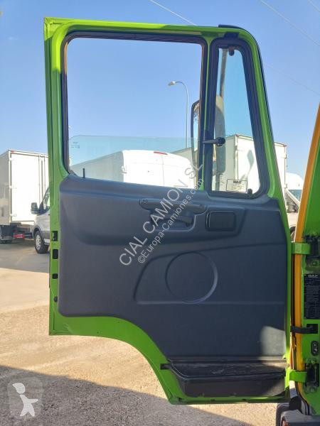 شاحنة DAF 210