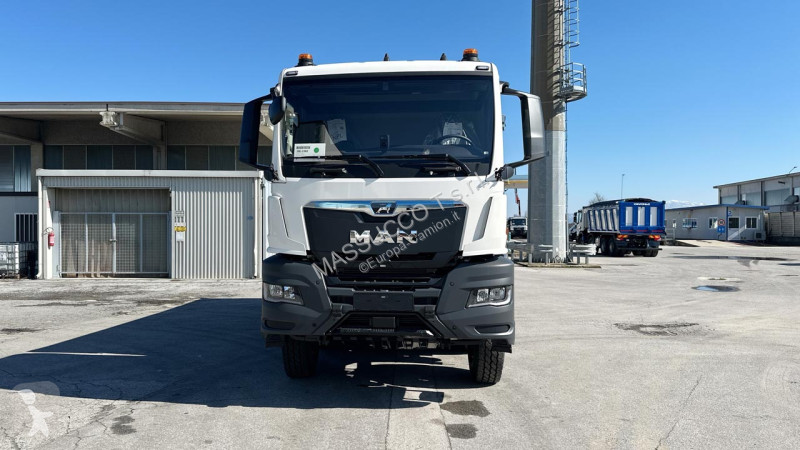 شاحنة MAN TGS 41.520 8x4
