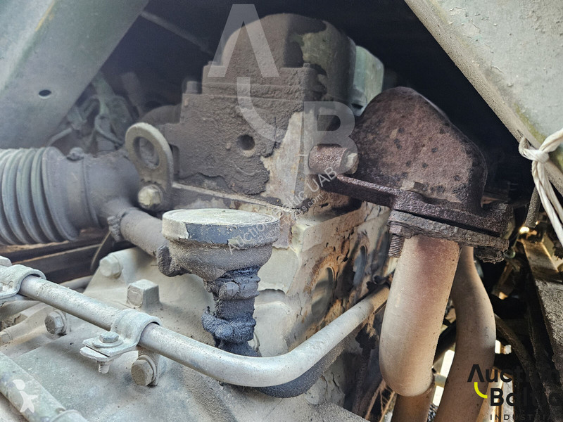 Kamión Volkswagen VW-MAN 8.136