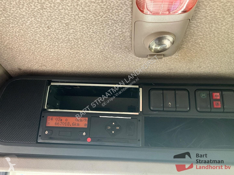 Lastbil Ginaf X6 4142 CF 8x2 met 22 m3...