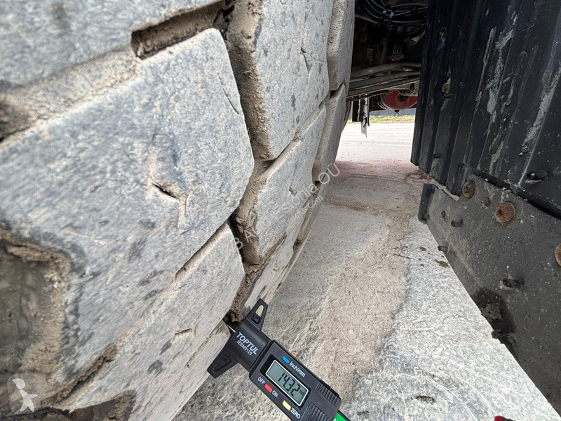 شاحنة Scania R 520 8x4 RETARDER / FU STEE / BOX...