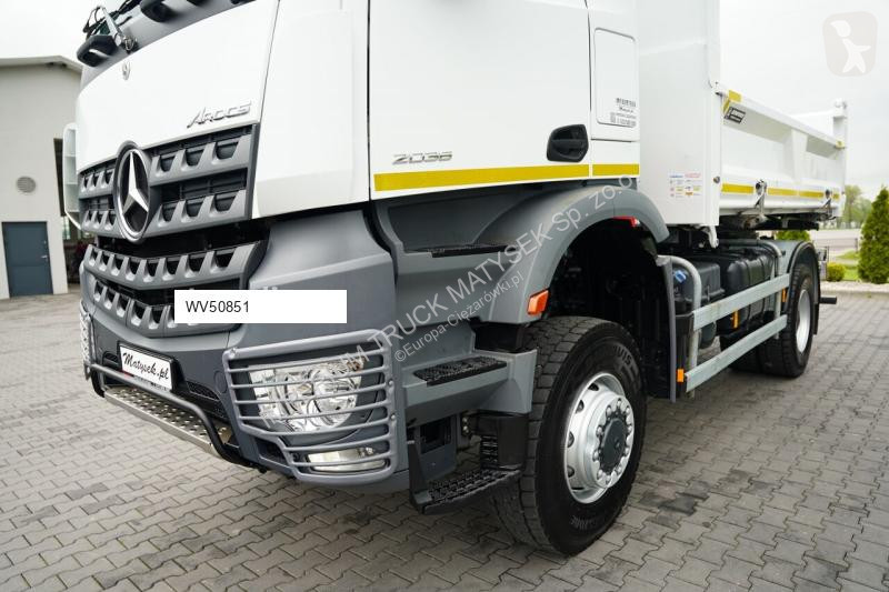 شاحنة Mercedes ACTROS 2038