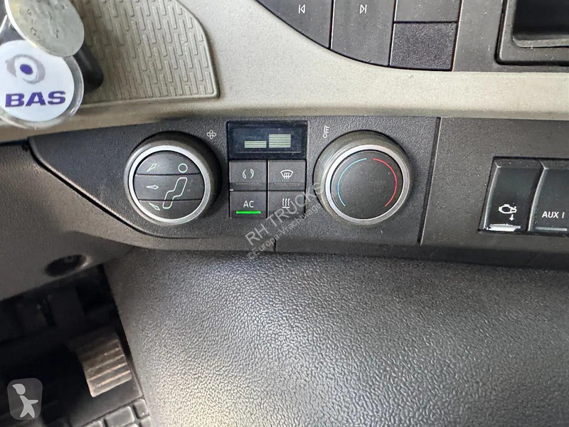 Camion Volvo 6X2 EURO 6 VDL 21T HOOK