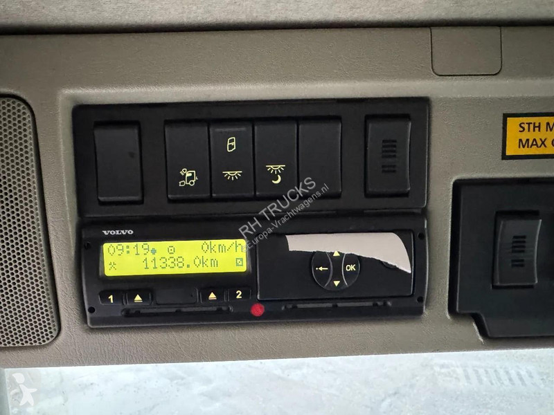 شاحنة Volvo FM 420 6X2 EURO 6 OY 11.338 KM