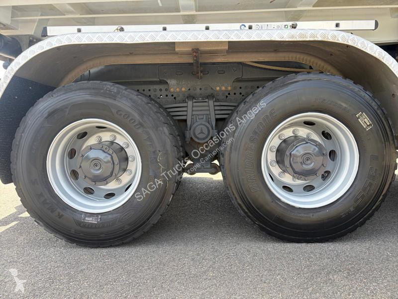 شاحنة Mercedes 3243 8x4/4 Bi-Benne Meiller