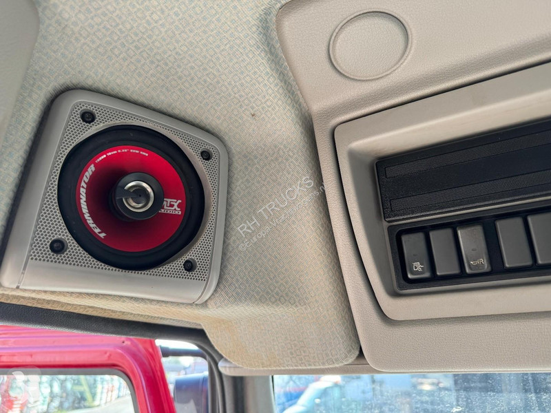 شاحنة Volvo 280 EURO 6 - BOX 7,15M + DHOLLANDIA...