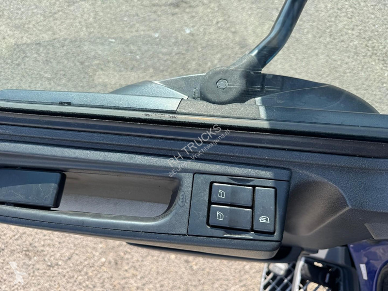 شاحنة Volvo EURO 6 - BOX 7,2 M - DHOLLANDIA...
