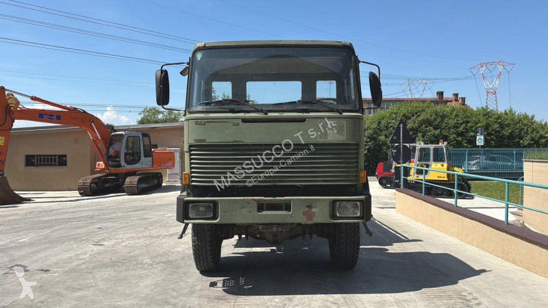 شاحنة Iveco 6x6