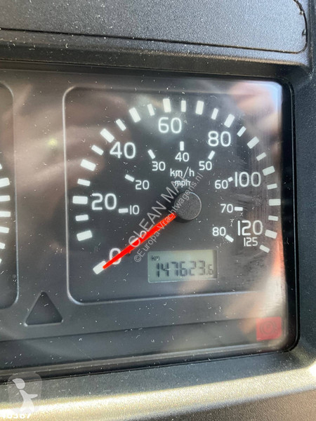شاحنة Volvo 220 Kolkenzuiger 5m³ Just 147.623 km!
