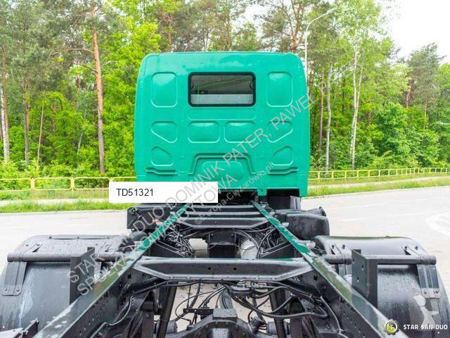 Ciężarówka Renault MIDLUM 4x4 Doka Chassis
