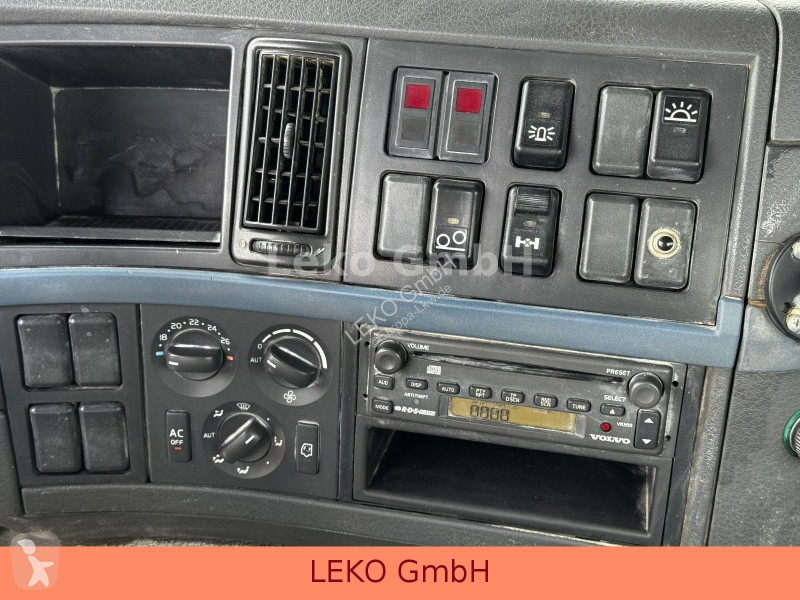 شاحنة Volvo 12 400 Abrollkipper