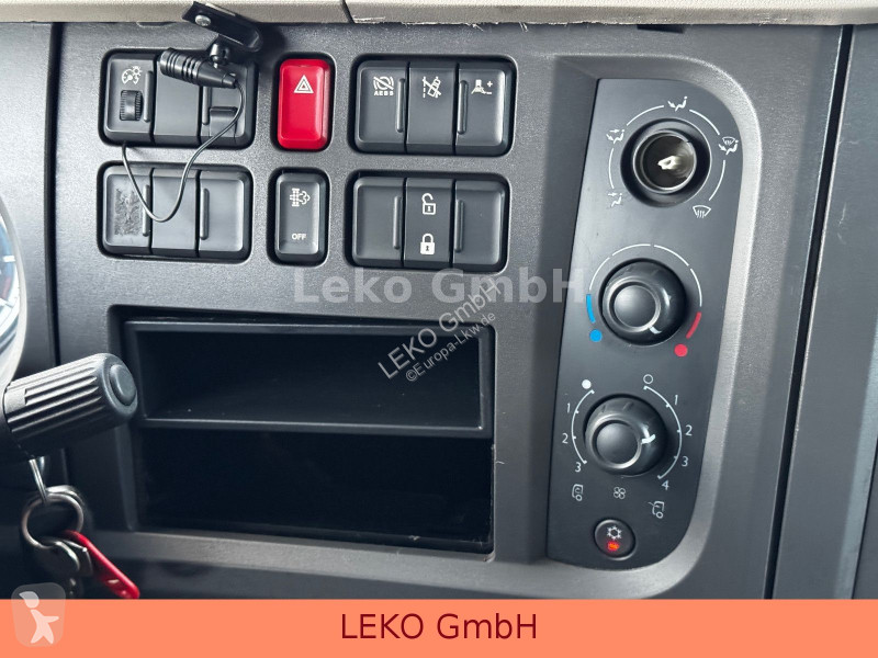 شاحنة DAF 220 Koffer