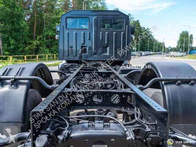 Ciężarówka Mercedes 1833 4x4 chassis frame camper