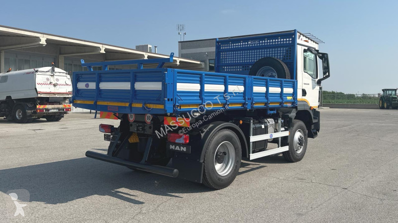 شاحنة MAN TGM 13.250 4x4