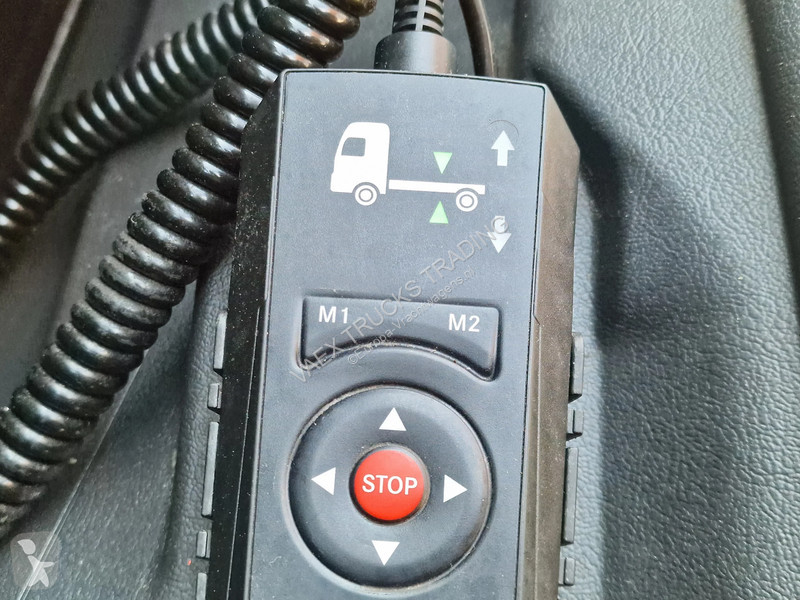 شاحنة Mercedes 1223 4x2 Box with sidedoors -...
