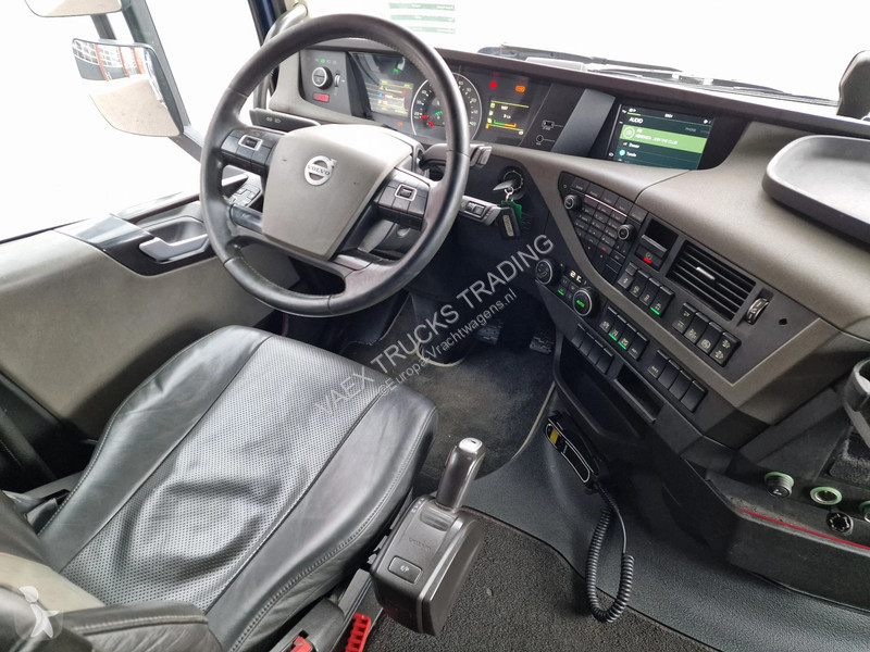 شاحنة Volvo 13460 6X2 - full air - WB600 -...