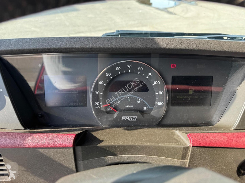 شاحنة Volvo 16750 6X4 EURO 6 + EPSILON S260Z +...