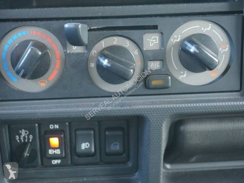 شاحنة Nissan