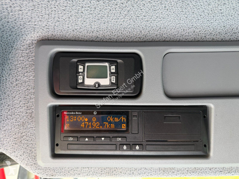 شاحنة Mercedes 923 L 3 Sitze Standh. Ausbau