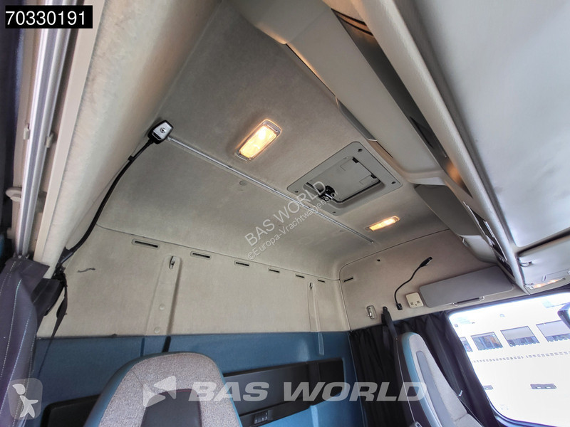 شاحنة Volvo 420 6X2 Curtainsides 2500kg...
