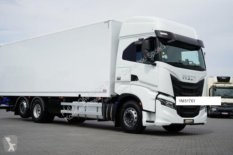 Camión Iveco / 420 / E 6 / KONTENER + WINDA /...
