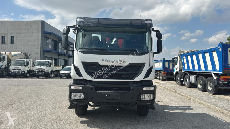 شاحنة Iveco 450 6x4
