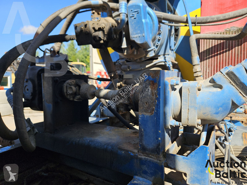 Betonárske zariadenie Volvo 480 8X4