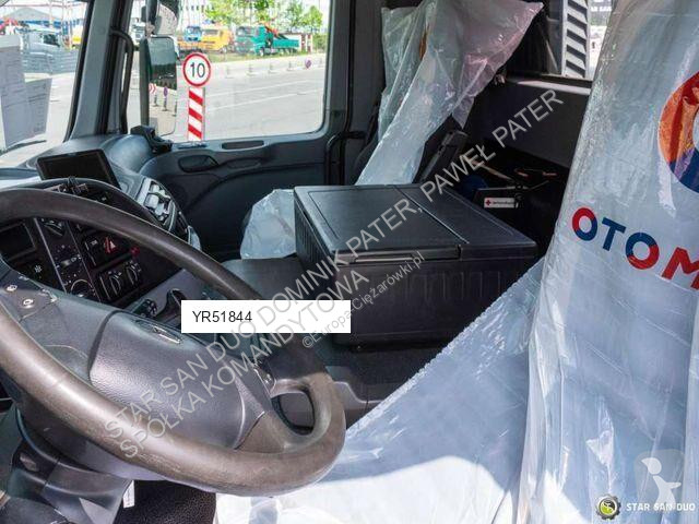 شاحنة Mercedes PK 20002