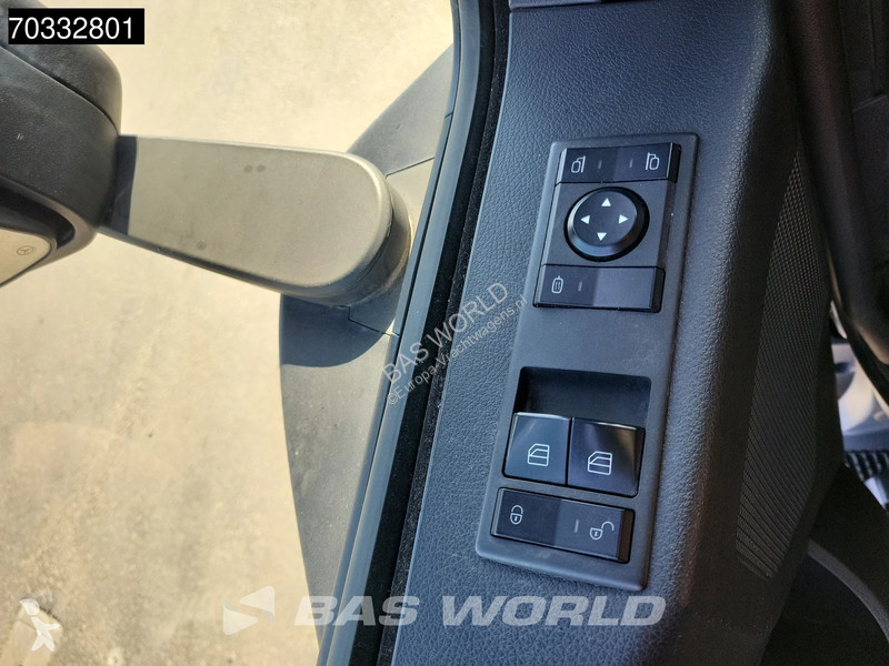 شاحنة Mercedes 1827 4X2 19tonner 3000kg...