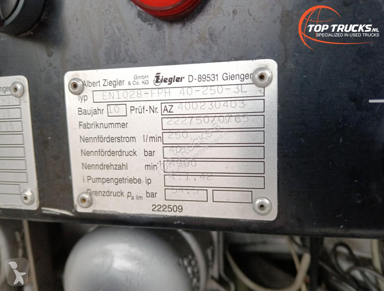 شاحنة Mercedes ATEGO 1329 2,000 ltr water -...