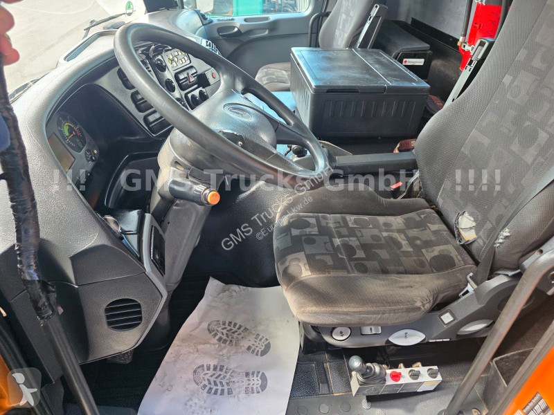 Camion Mercedes 1841 / 4X4 / 13m Hiab Kran /...