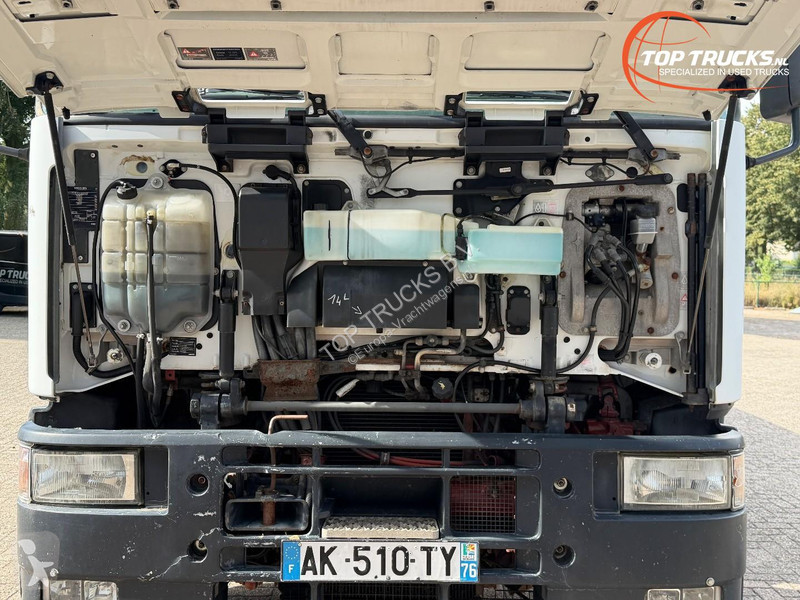 Camion Iveco 180 E28 Box truck - Tail lift - D...