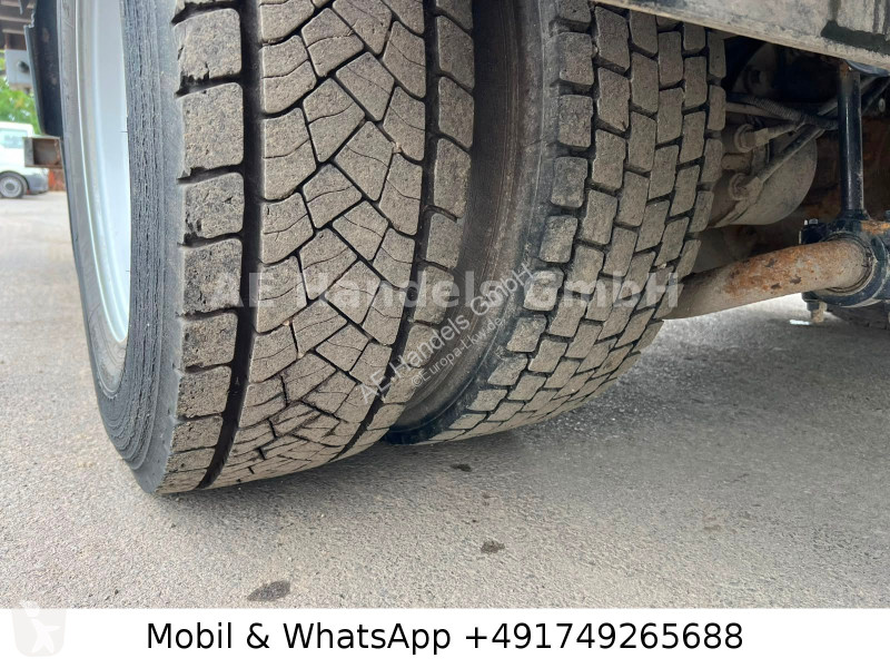 Vrachtwagen MAN 12.220 C BL...