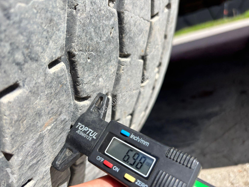 Camión Volvo 750 8x4 RETARDER / TANDEM AXLE...