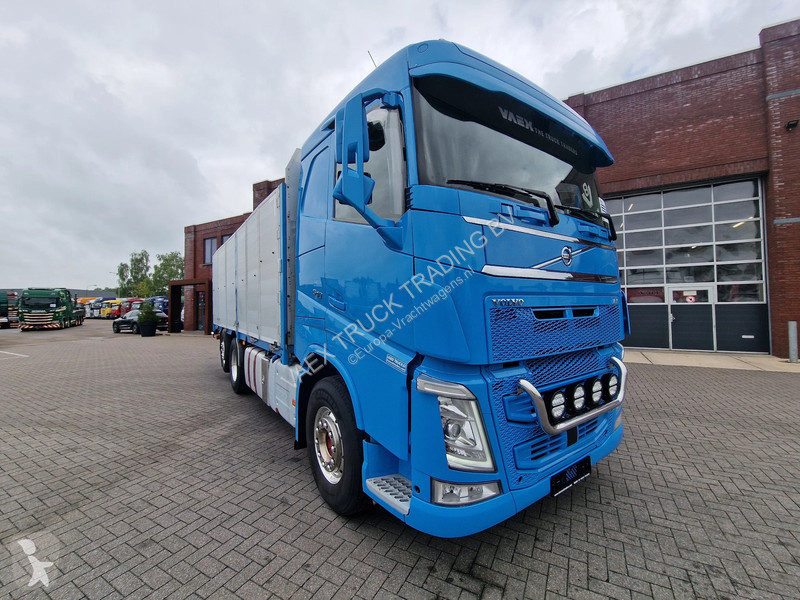 Camión Volvo 13540 6x2*4 - Platform with...
