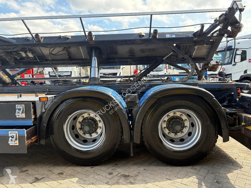 Camión Scania R 490 + HMF 5020 - 6X EXT. + JIB...
