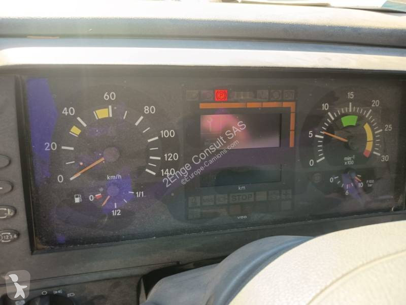Kamion Mercedes 2533