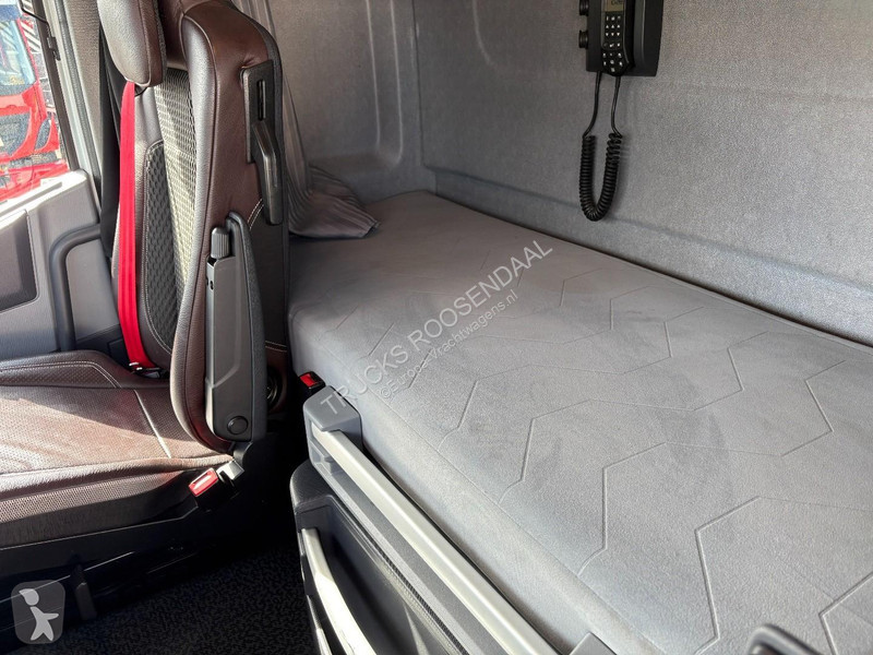 Camión Renault T 380 + 19t + lift + euro 6