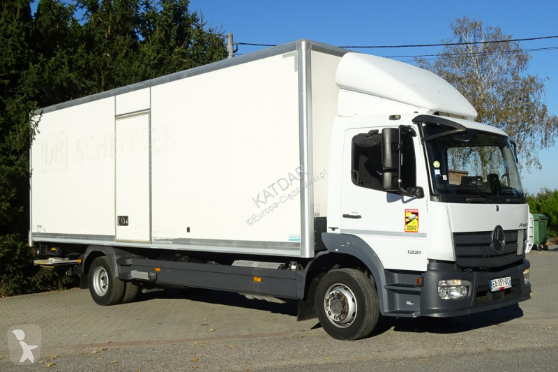 Camion Mercedes 1221 Euro 6 kontener 18 palet...