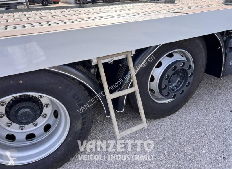 Kamion Iveco AD 320 S 36