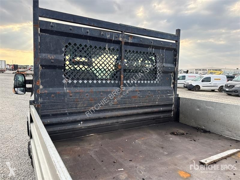 Camión Iveco 35C12 Dump Truck (Inoperable)