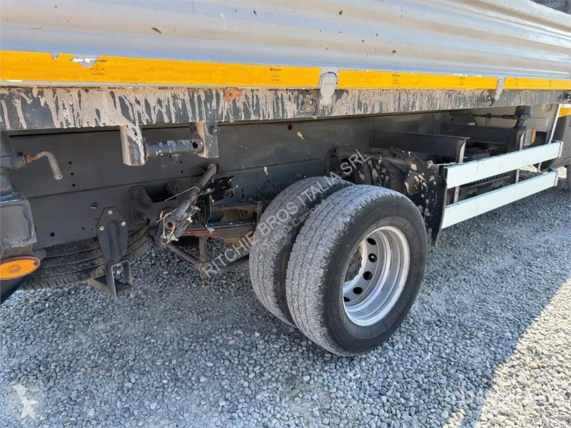 Camión Iveco 60-150 4x2 S/A Dump Truck