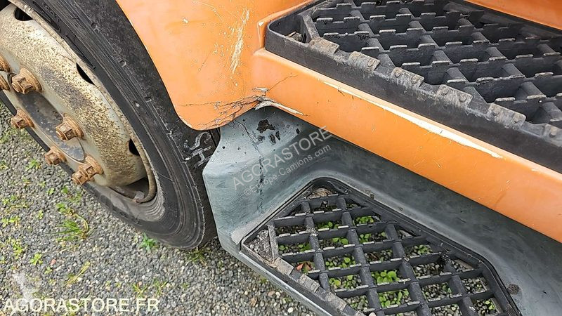 Camión Renault MIDLUM