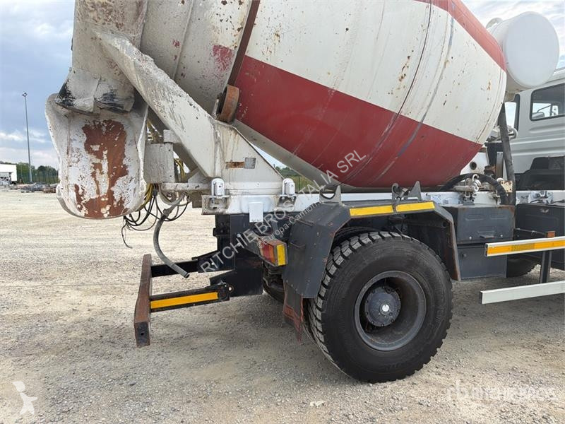 Camion Astra 1 4x2 Mixer Truck