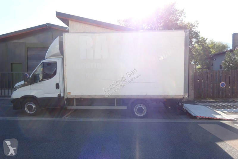 Camião Iveco 35S14