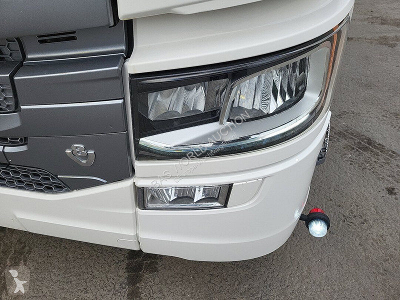 Camião Scania 580